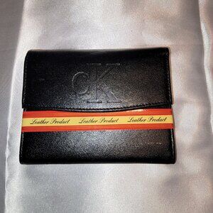 Vintage Womens Tri-fold Leather Wallet